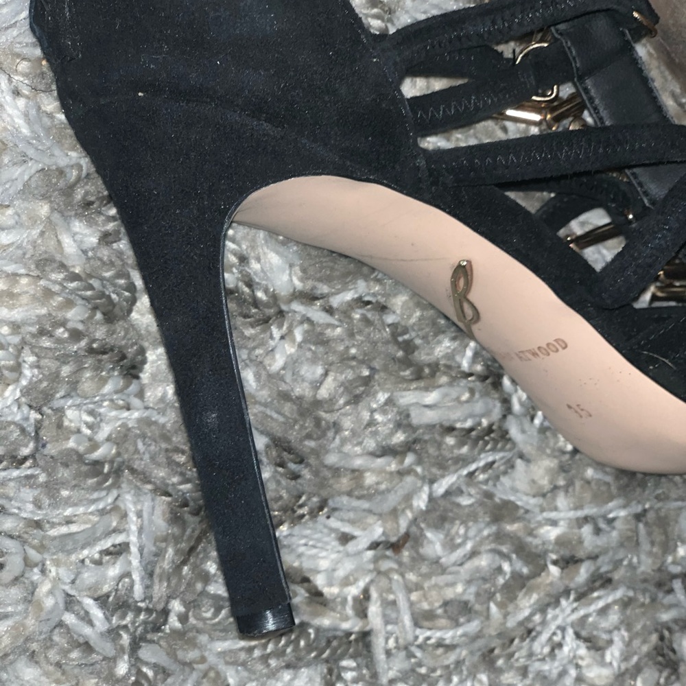 Black gold bullet strappy heels - Picture 5 of 5